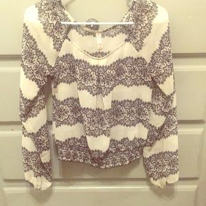 Bohemian style, cropped blouse.